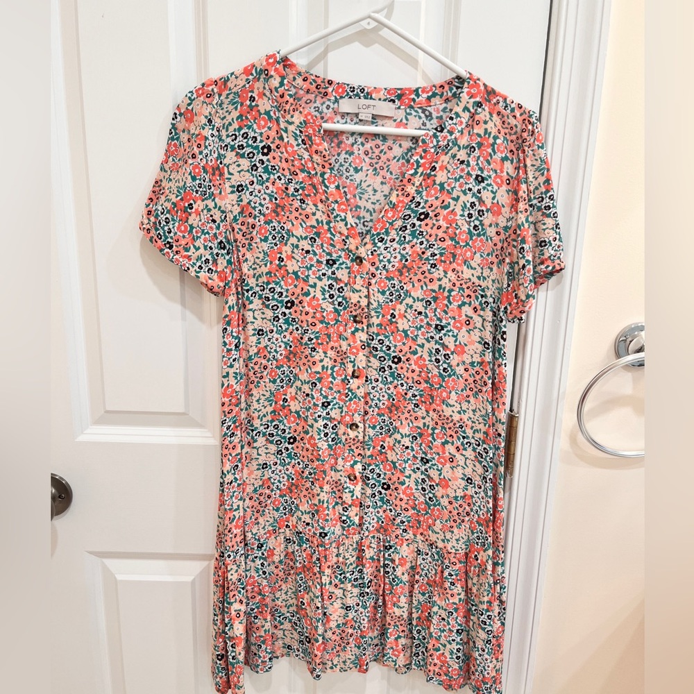 Like new Loft mini dress 👗